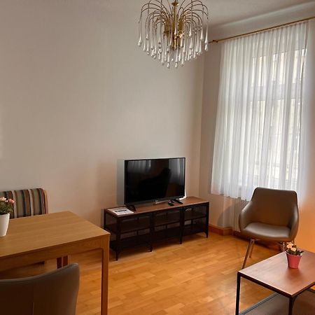 Studio & Apartments Near Reumannplatz Vienna Luaran gambar