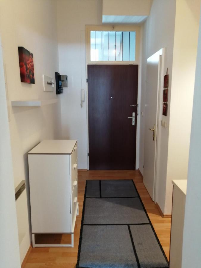 Studio & Apartments Near Reumannplatz Vienna Luaran gambar