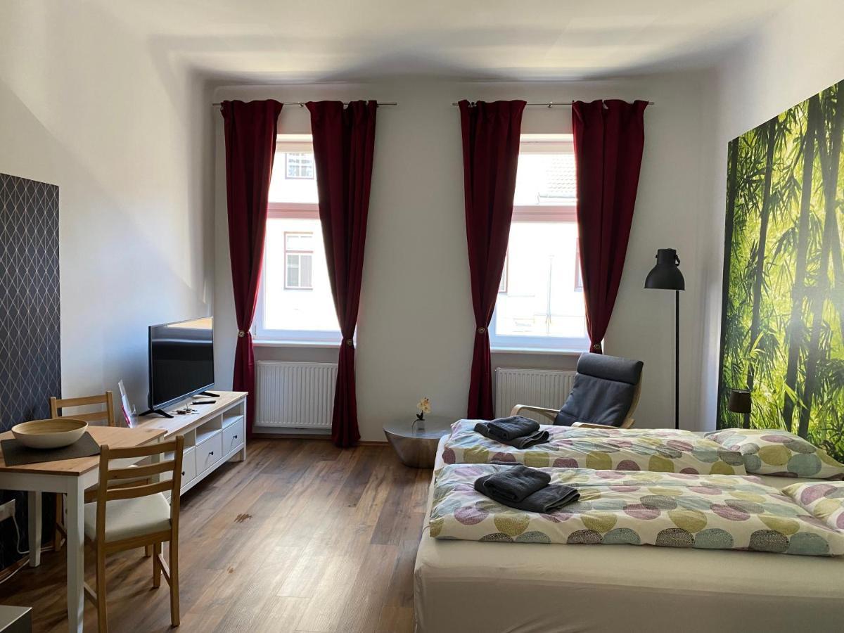 Studio & Apartments Near Reumannplatz Vienna Luaran gambar