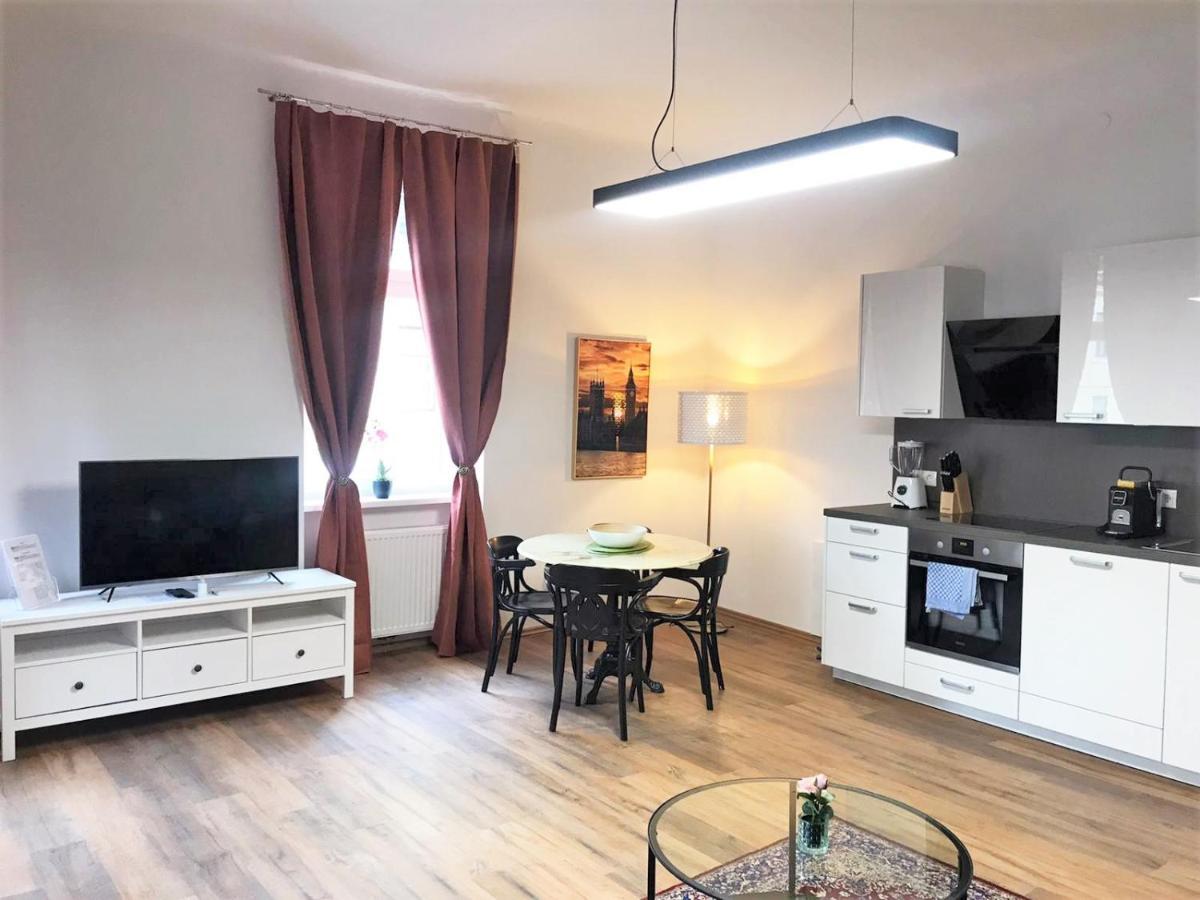 Studio & Apartments Near Reumannplatz Vienna Luaran gambar