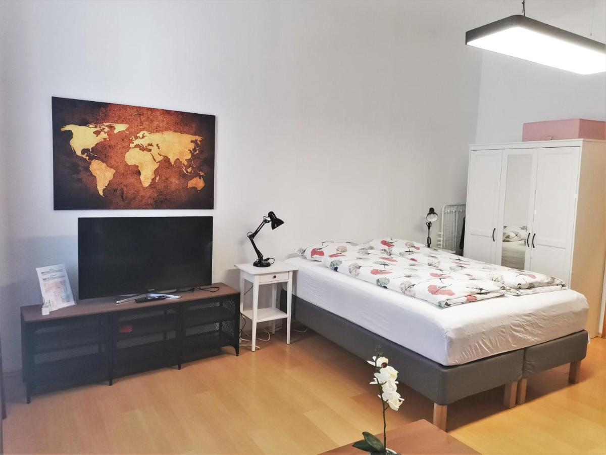 Studio & Apartments Near Reumannplatz Vienna Luaran gambar