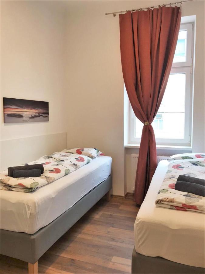 Studio & Apartments Near Reumannplatz Vienna Luaran gambar