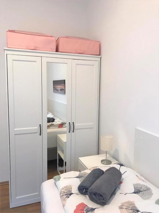 Studio & Apartments Near Reumannplatz Vienna Luaran gambar