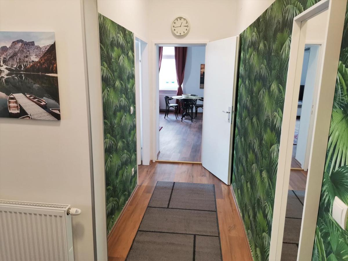 Studio & Apartments Near Reumannplatz Vienna Luaran gambar