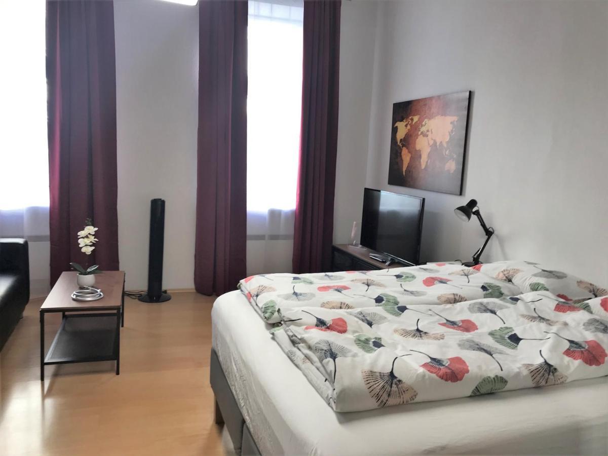 Studio & Apartments Near Reumannplatz Vienna Luaran gambar