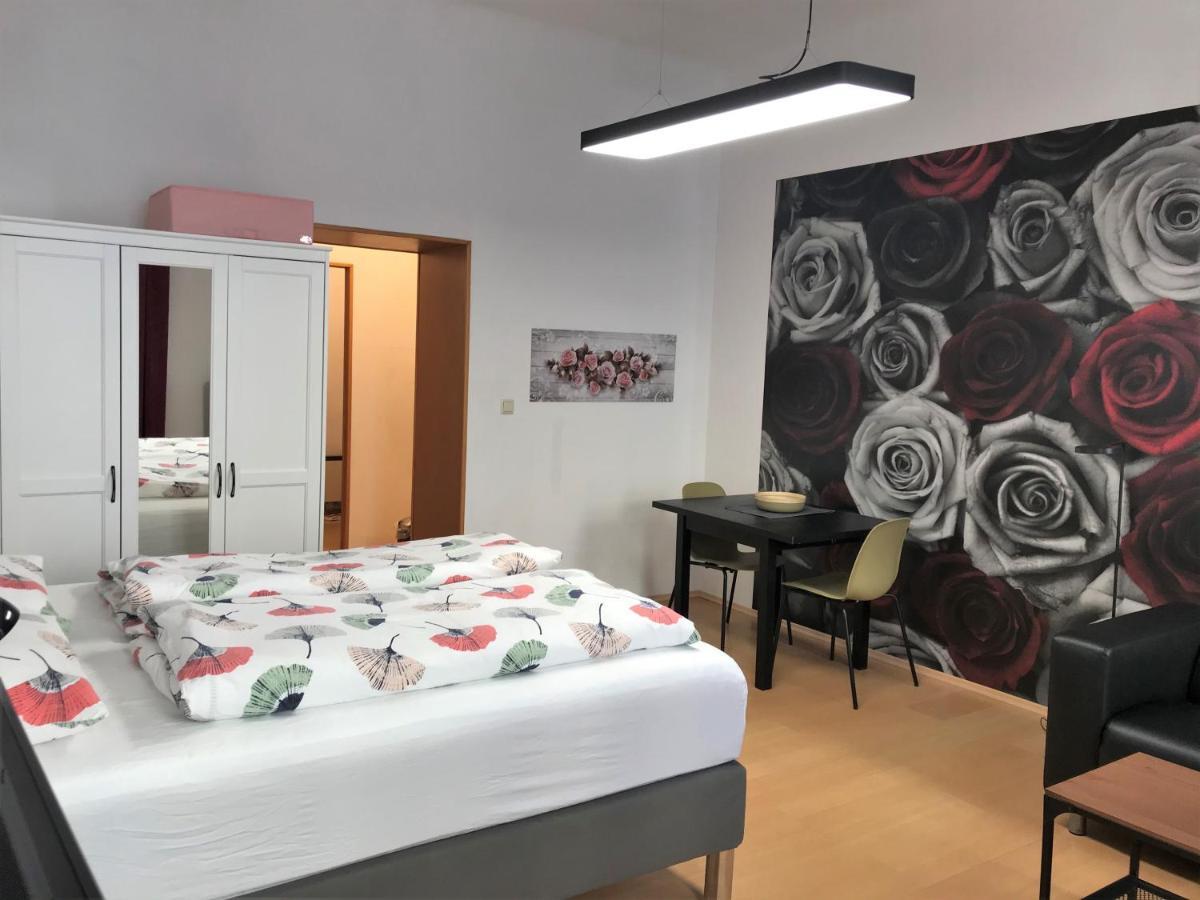 Studio & Apartments Near Reumannplatz Vienna Luaran gambar
