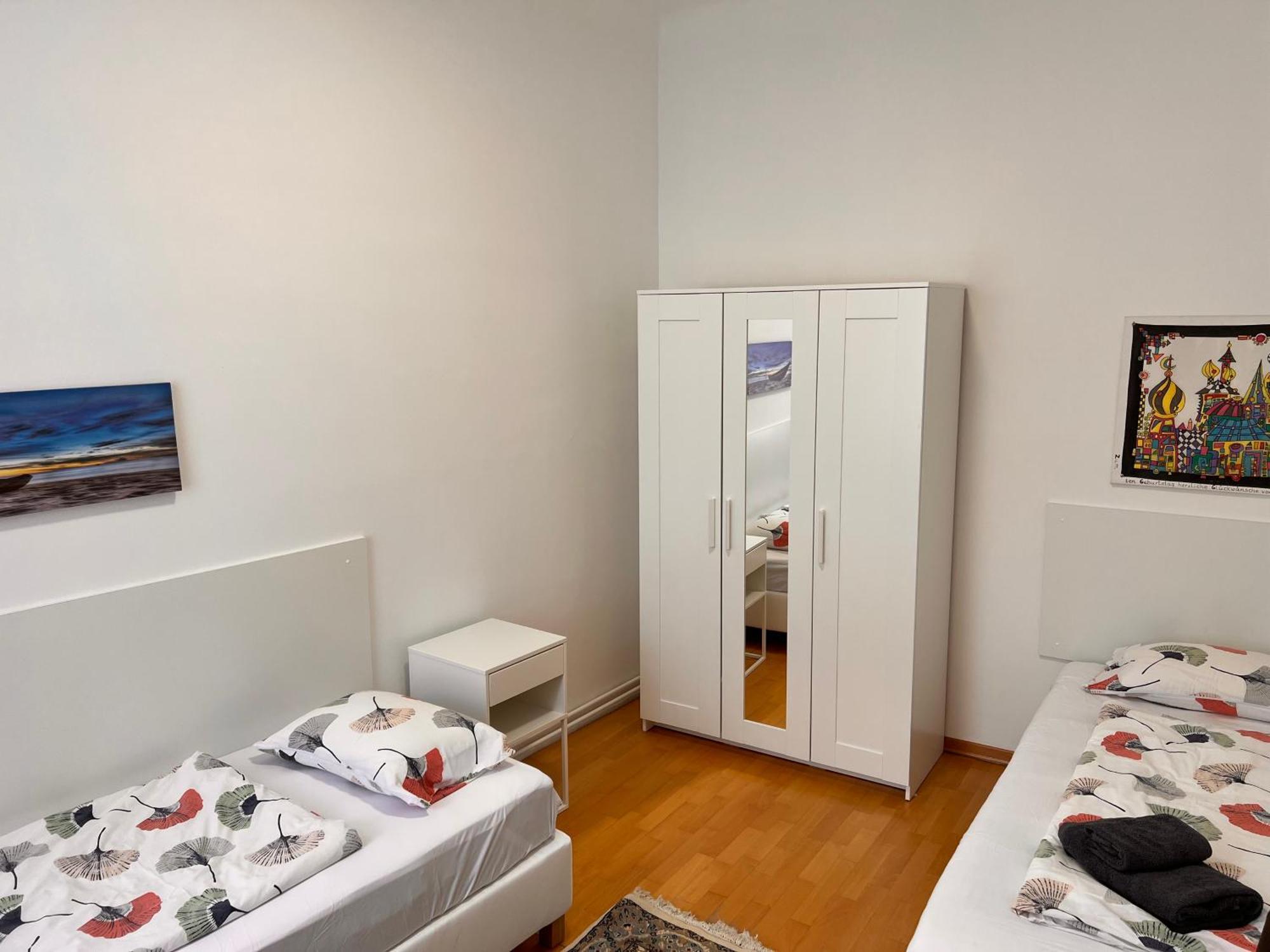 Studio & Apartments Near Reumannplatz Vienna Luaran gambar