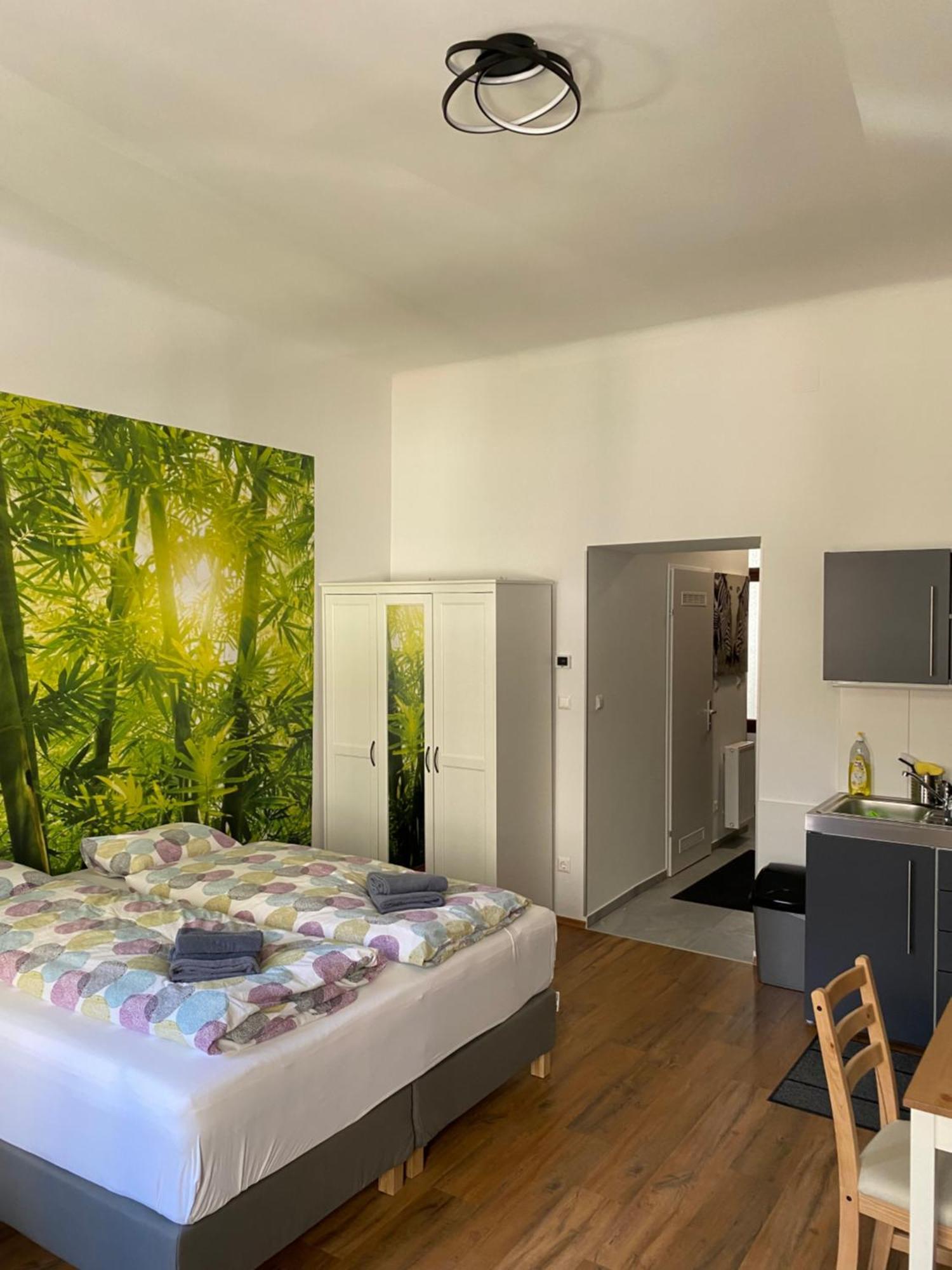 Studio & Apartments Near Reumannplatz Vienna Luaran gambar