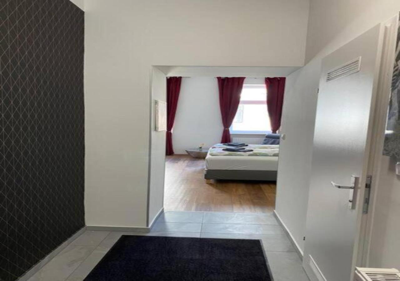 Studio & Apartments Near Reumannplatz Vienna Luaran gambar